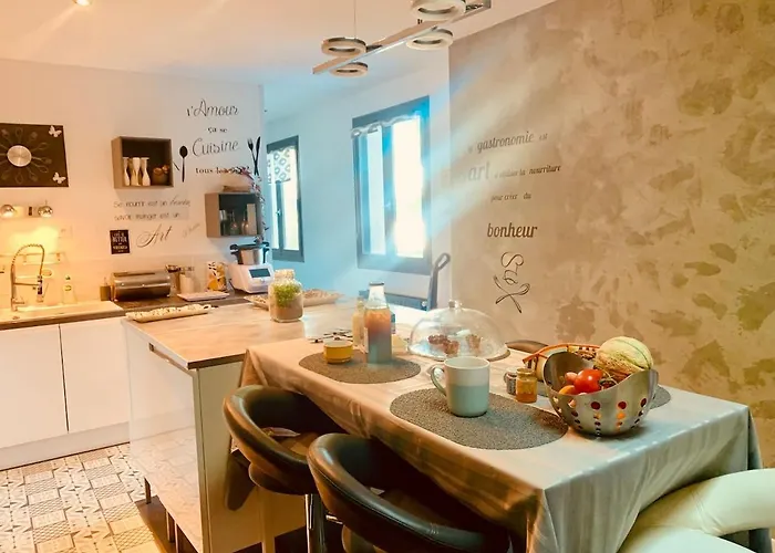 Maison Pierre 4 Pers Avec Jardin Ile De Re 5 Min 라로셸