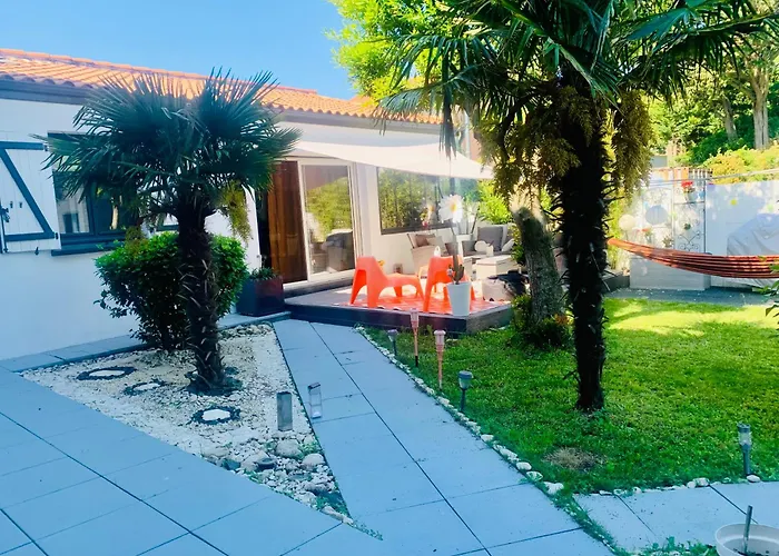 Maison Pierre 4 Pers Avec Jardin Ile De Re 5 Min بيت للعطل لا روشيل